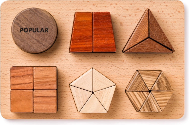 Puzzle en bois à encastrer – formes sur plateau