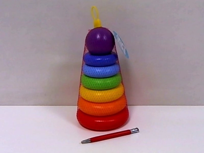 Pyramide à empiler avec anneaux et boule (8 pièces)