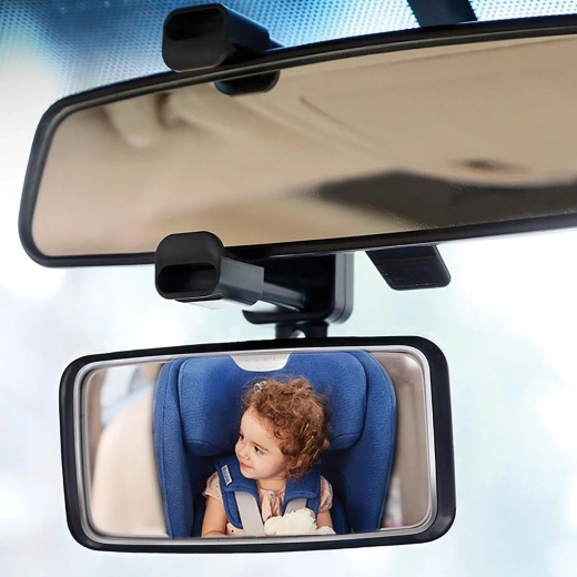Miroir supplémentaire pour surveiller l’enfant en voiture