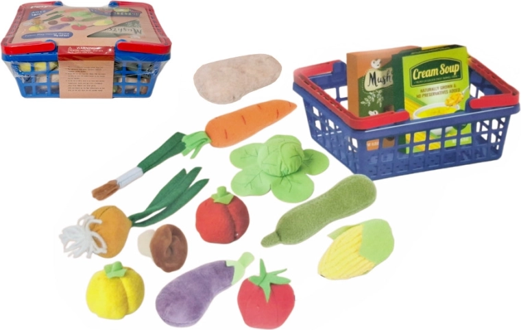 Ensemble de cuisine en peluche avec aliments dans un panier de courses