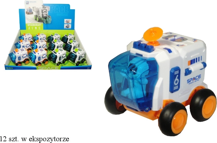 Voiture spatiale avec astronaute