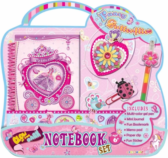 Ensemble de journaux avec décorations – robe
