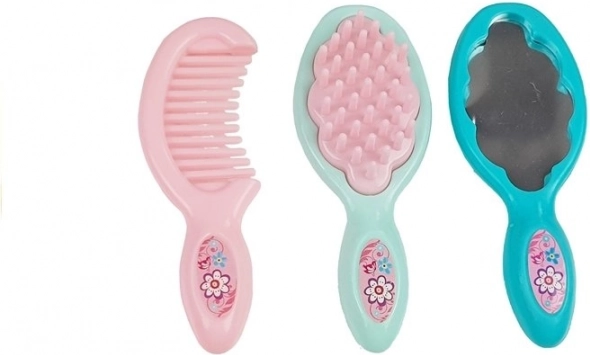 Tout le nécessaire pour une petite styliste