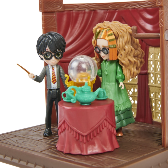 Figurines de Harry et de la professeure Trelawney