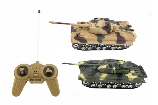 Deux tanks RC 1:32 avec effets