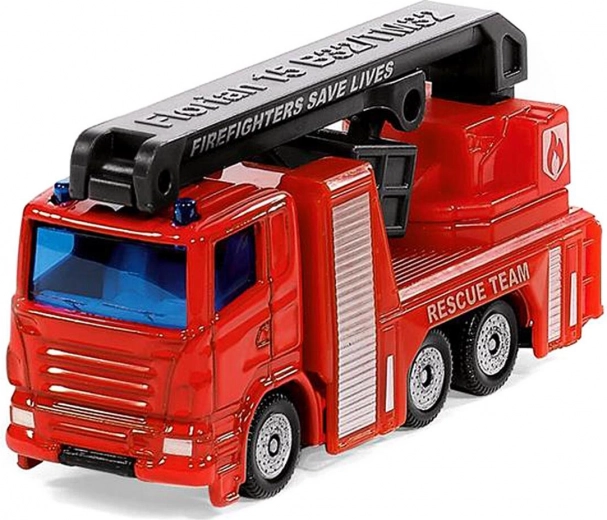 Plateforme de sauvetage rotative et échelle télescopique