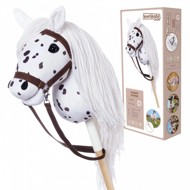 Cheval à bâton Hobby Horse de la collection HOPPIHORSE Sport Edition en couleur léopard blanc