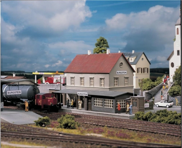 Piko Hobby gare Burgstein H0 kit de construction
