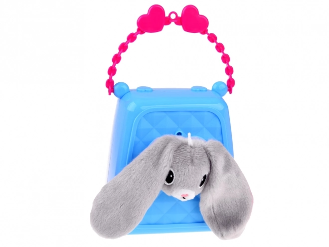 Jolie sacoche avec un lapin en peluche
