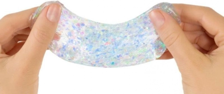 Mélange slime et paillettes selon ton imagination