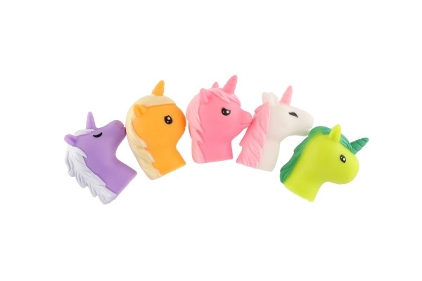Marionnette à doigt licorne 5pcs caoutchouc 6cm sur carte 16,5x20cm