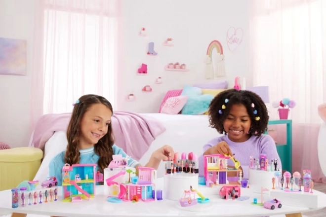 Mini BarbieLand ensemble avec figurine Barbie et véhicule