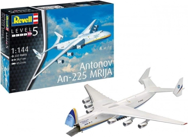 Maquette en plastique de l’avion Antonov AN-225 Mriya