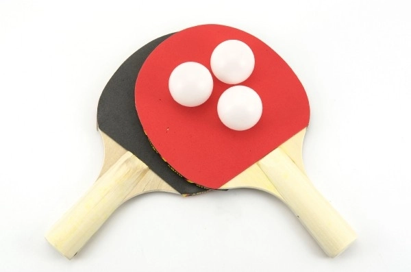 Set de tennis de table 2 raquettes + 3 balles sur carte 18x29cm