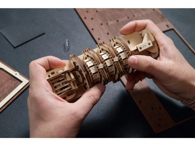 Ugears 3D puzzle mécanique en bois Livre des secrets
