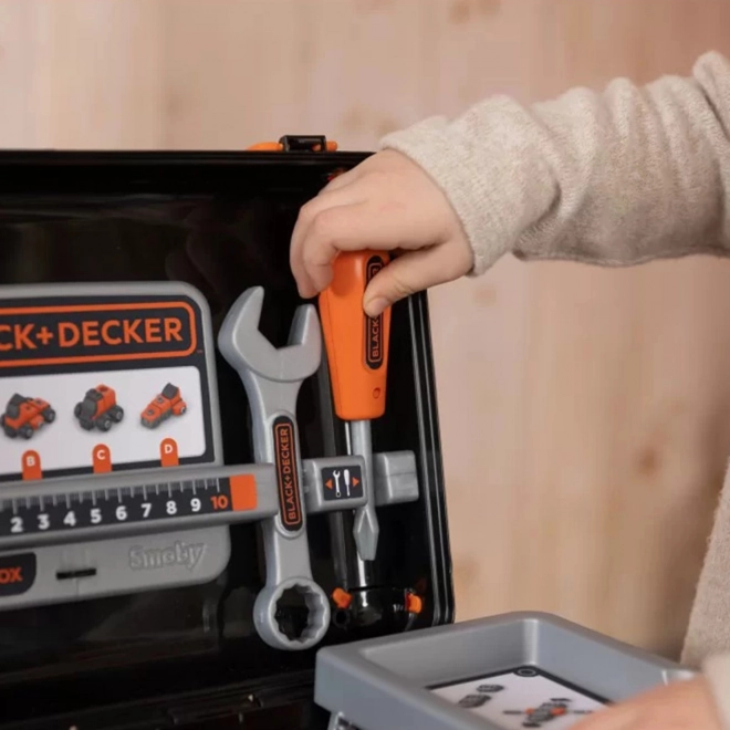 Boîte à outils Black + Decker