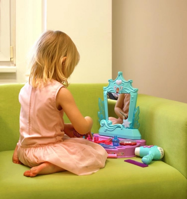 Miroir de coiffeur avec accessoires