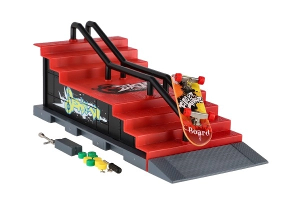 Skatepark - skateboard à doigts vissable avec rampe en plastique 8cm avec accessoires mélange de types en boîte 28x18cm