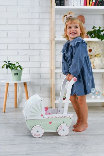 Poussette en bois pour poupées
