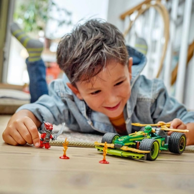 LEGO Ninjago voiture de course de Lloyd avec moteur à rétro-friction