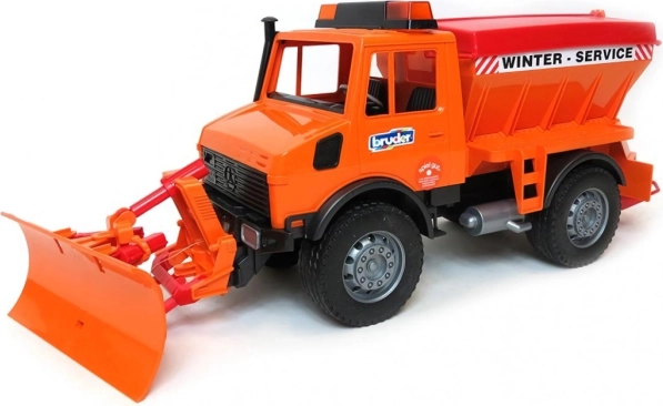 Bruder Mercedes-Benz Unimog saleuse avec lame