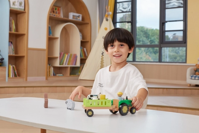 Tracteur en bois avec petits animaux