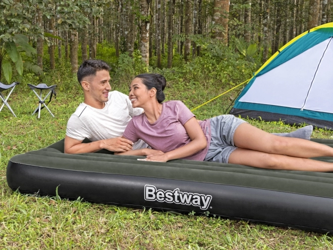 Matelas gonflable deux personnes Queen avec pompe intégrée Bestway