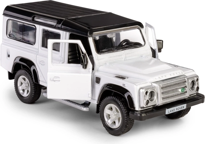 Portes ouvrantes et intérieur détaillé