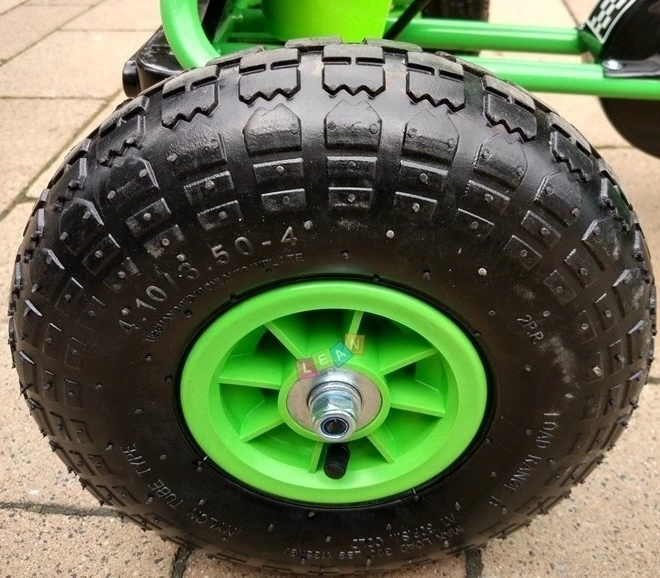 Kart à pédales pneumatique + Pneus gonflables + Siège réglable – Verte