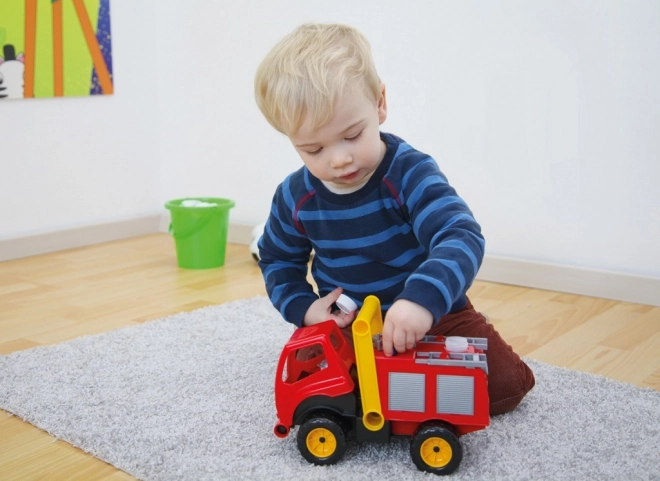 Camion de pompier pulvérisateur avec figurine