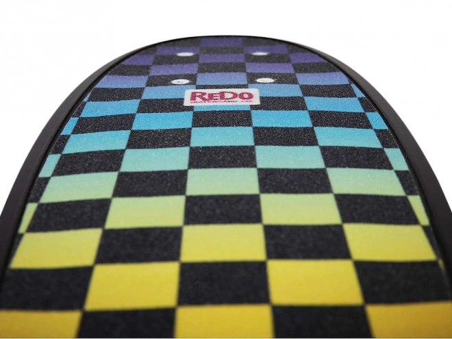 Pennyboard rétro coloré à motif damier