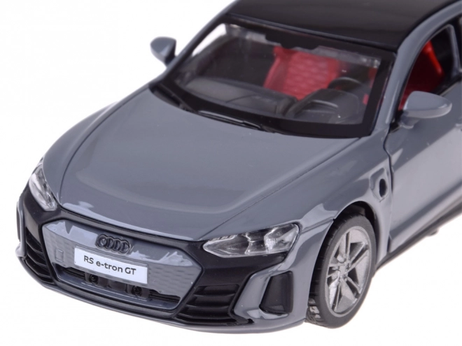 Modèle en métal Audi RS e-tron GT Coupe avec effets sonores et lumineux
