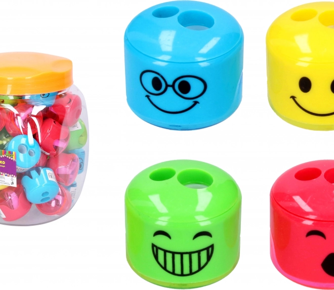 taille-crayon double avec visage et réservoir