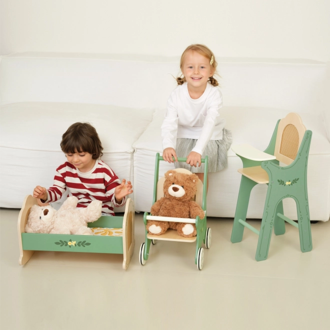 Poussette vintage en bois pour poupées