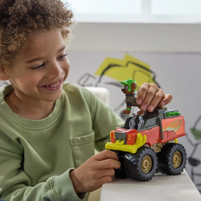 Monster truck avec grandes roues