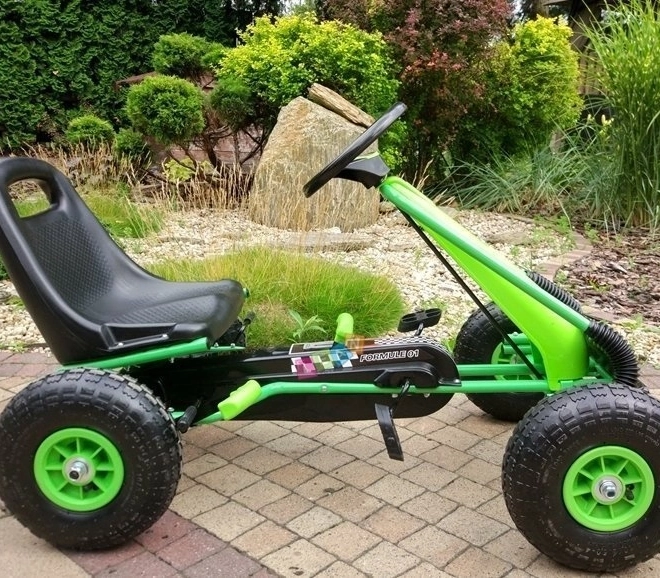 Kart à pédales pneumatique + Pneus gonflables + Siège réglable – Verte