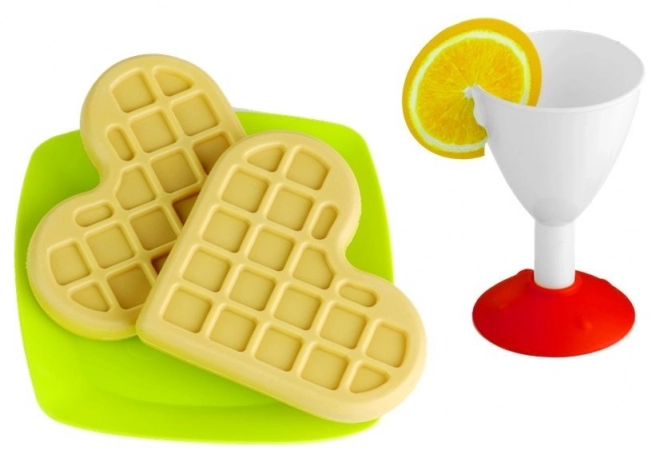 Cuisine de jeu avec nourriture en plastique