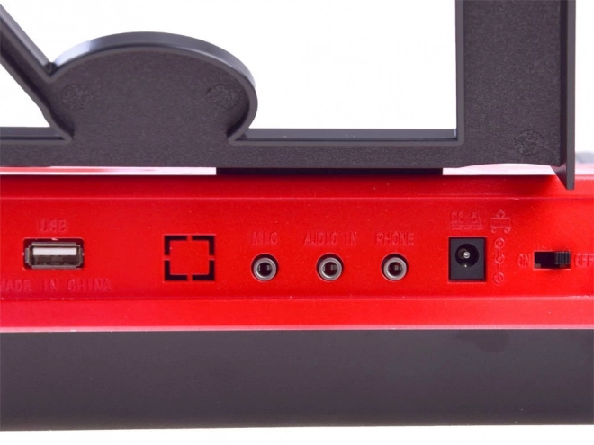 Claviers électroniques avec microphone