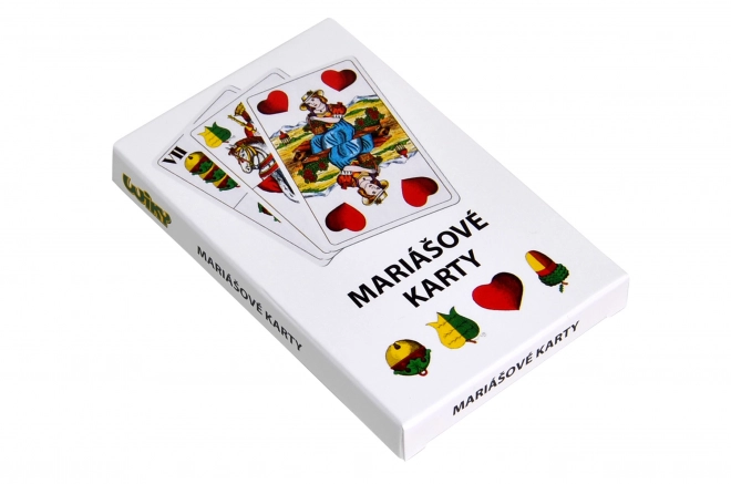 Karta Mariáš dans une boîte en carton
