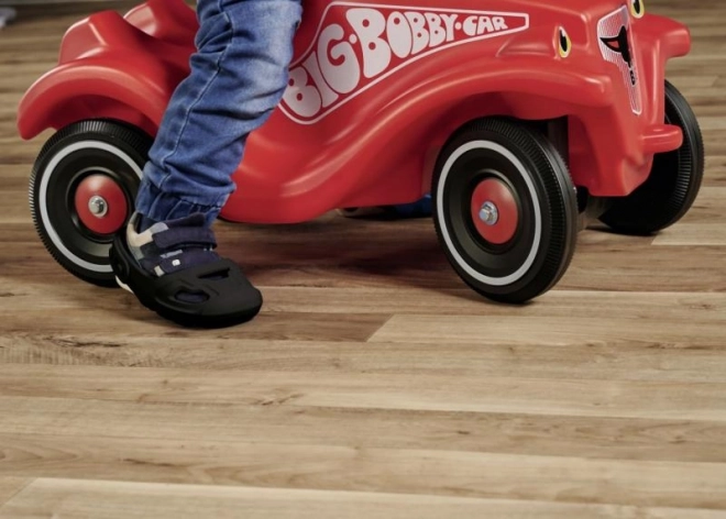 Grands revêtements protecteurs pour bottines noires