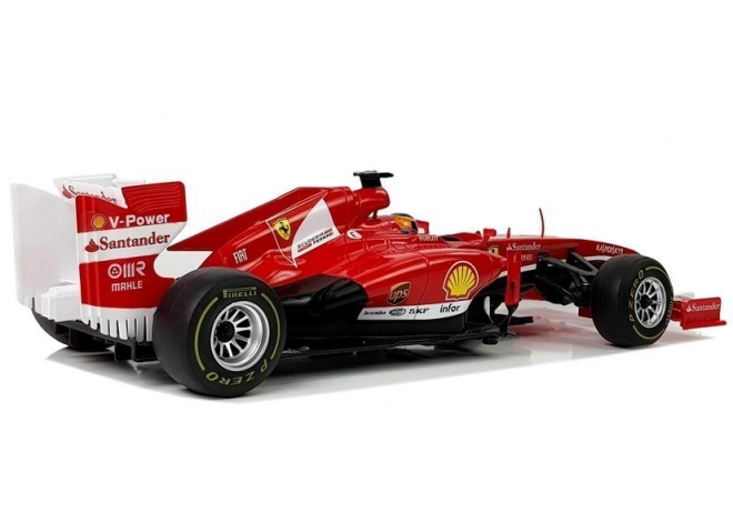 Voiture de course Formule 1 Ferrari F138 rouge 1:12