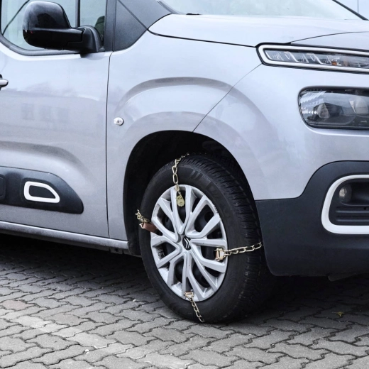 Universelles pour différentes dimensions de pneus