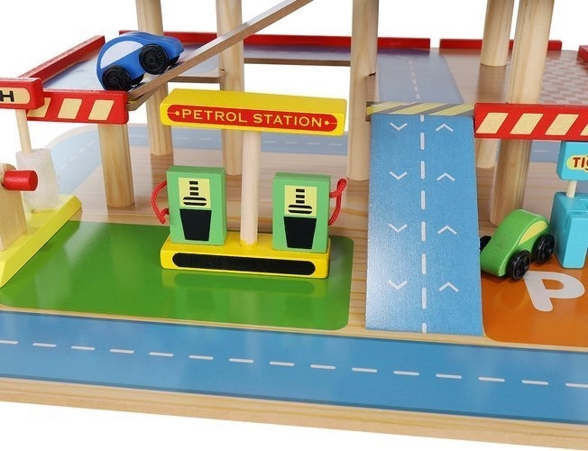 Garage de stationnement en bois
