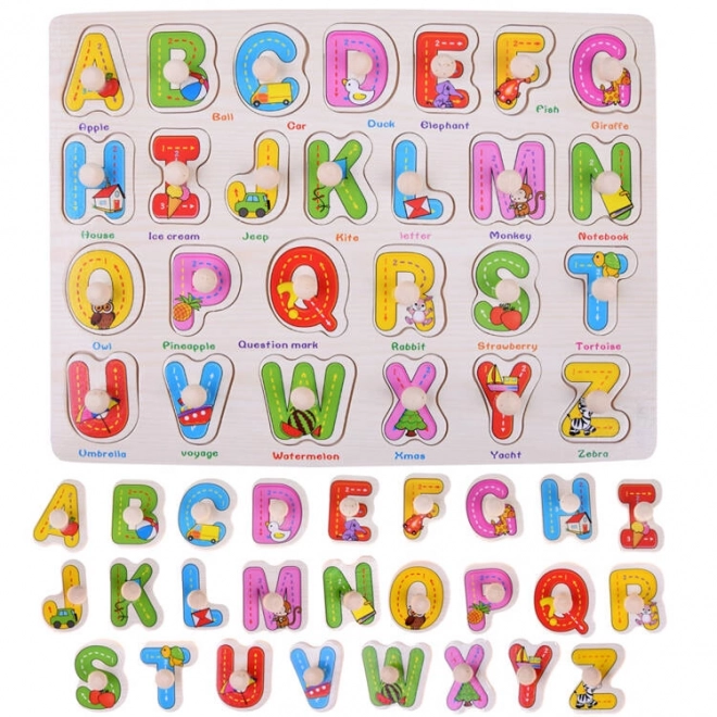 Tableau en bois coloré avec lettres