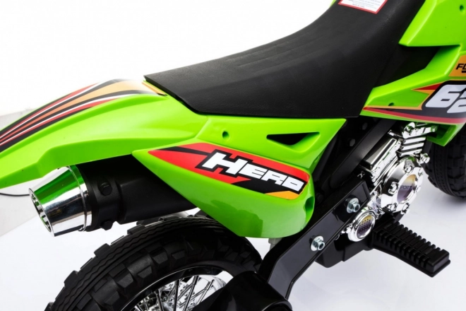 Moto cross électrique pour enfants à batterie – verte, avec roulettes stabilisatrices et feux LED
