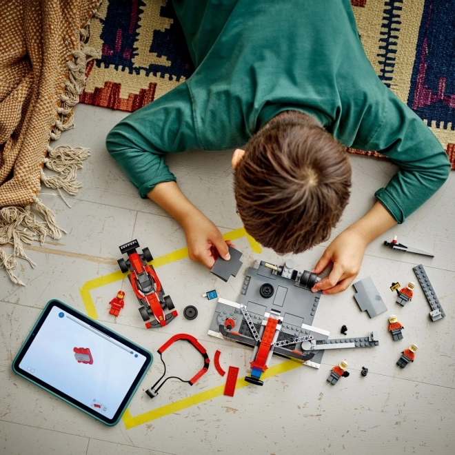 LEGO City 60443 Arrêt aux stands F1 avec mécaniciens et voiture Ferrari