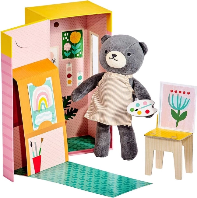 Ourse en peluche dans l’atelier de peinture PETIT COLLAGE