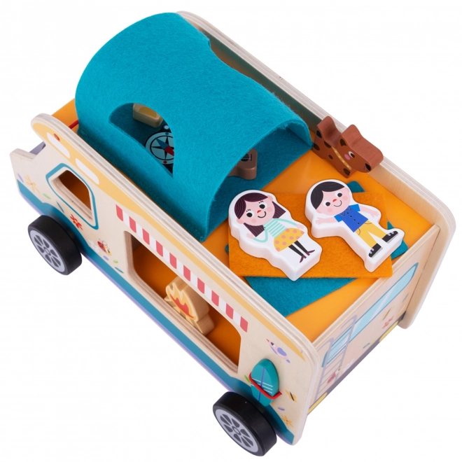 Caravane en bois Tooky Toy avec personnages pour le camping