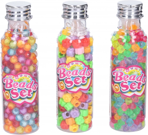 Perles colorées dans une bouteille