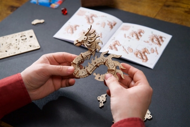 Ugears 3D puzzle mécanique en bois Dragon